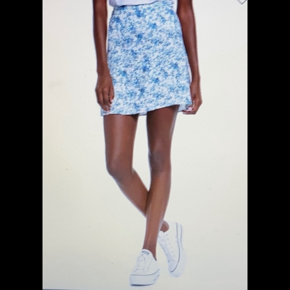 REDUCED Mini Skater Skirt Ivory/Abstract Pattern Sz M NWT